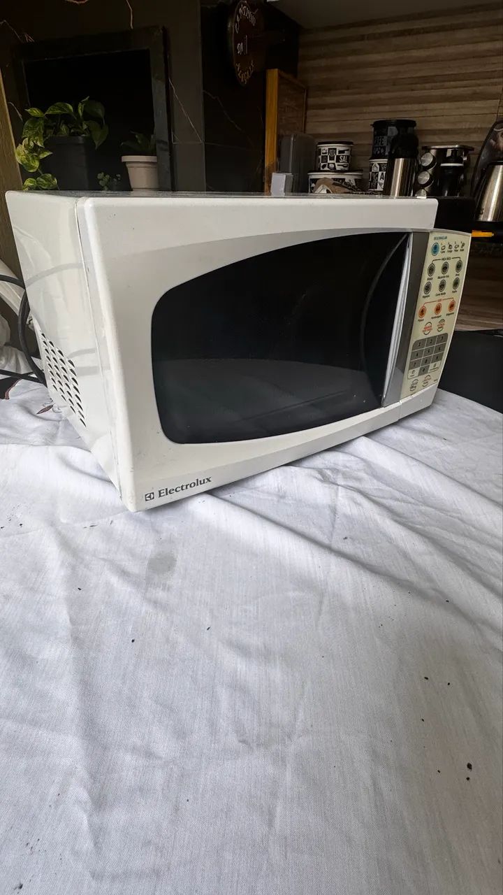 Microondas Eletrolux 18 litros - Foto 6