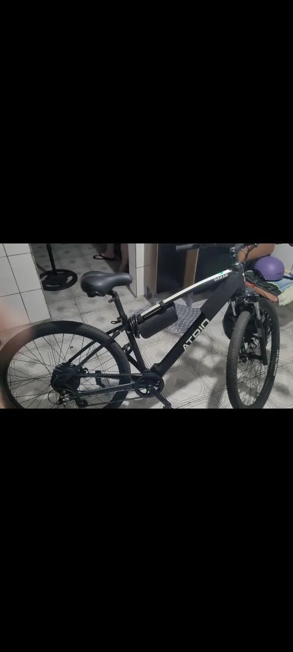 BICICLETA ELETRICA, NOVINHA COM CAPACETE E KIT DE FERRAMENTAS