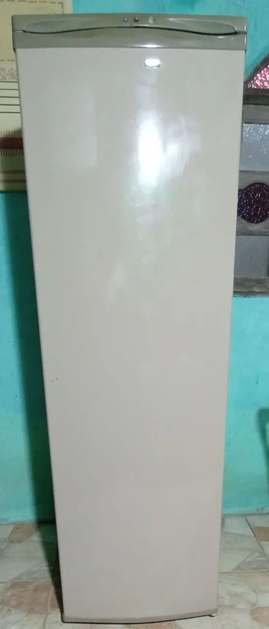 Vendo freezer Eletrolux de 7 gavetas  - Foto 3