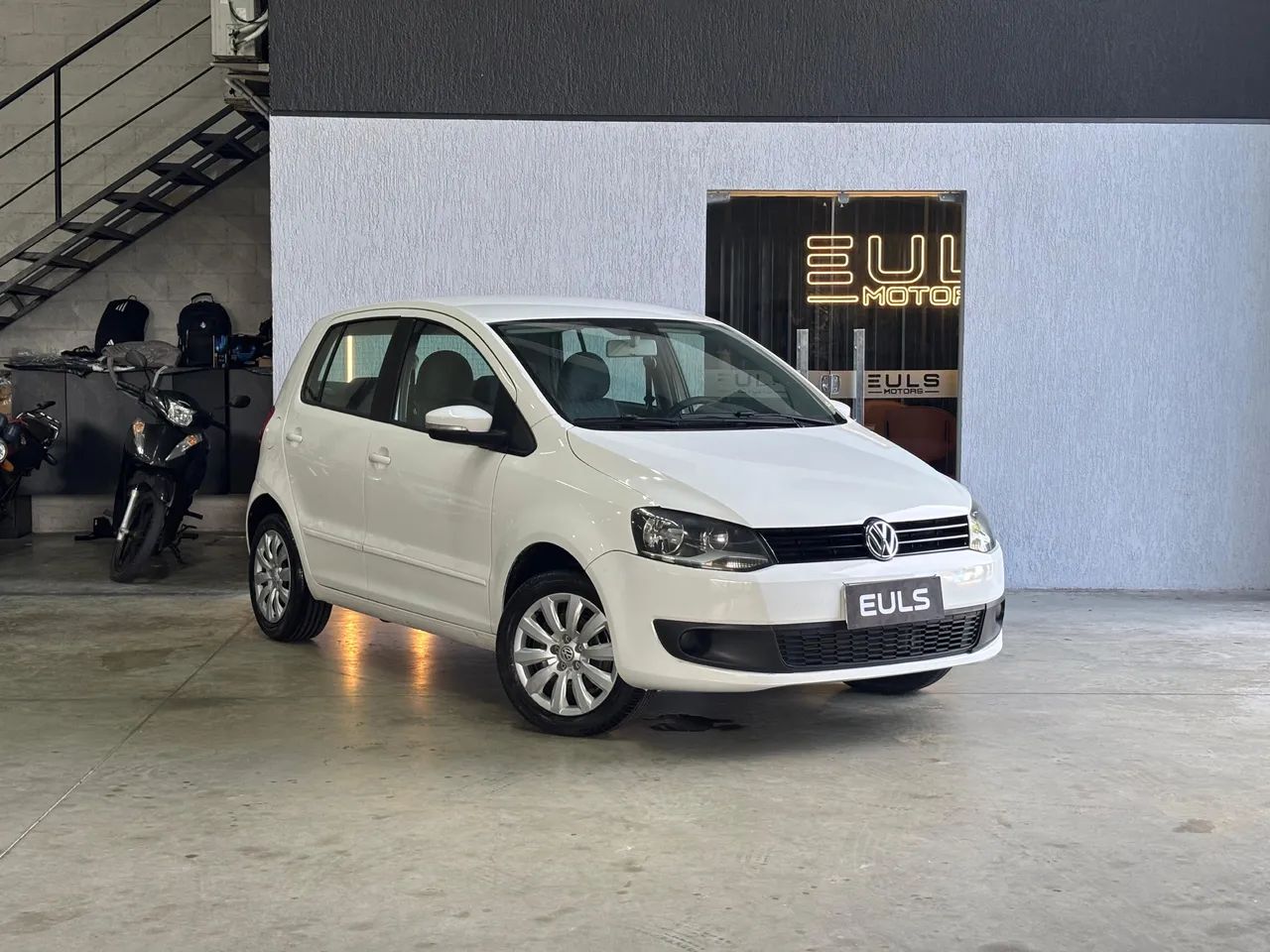 Volkswagen Fox Fox 1.0 Mi Total Flex 8V 5p 2014