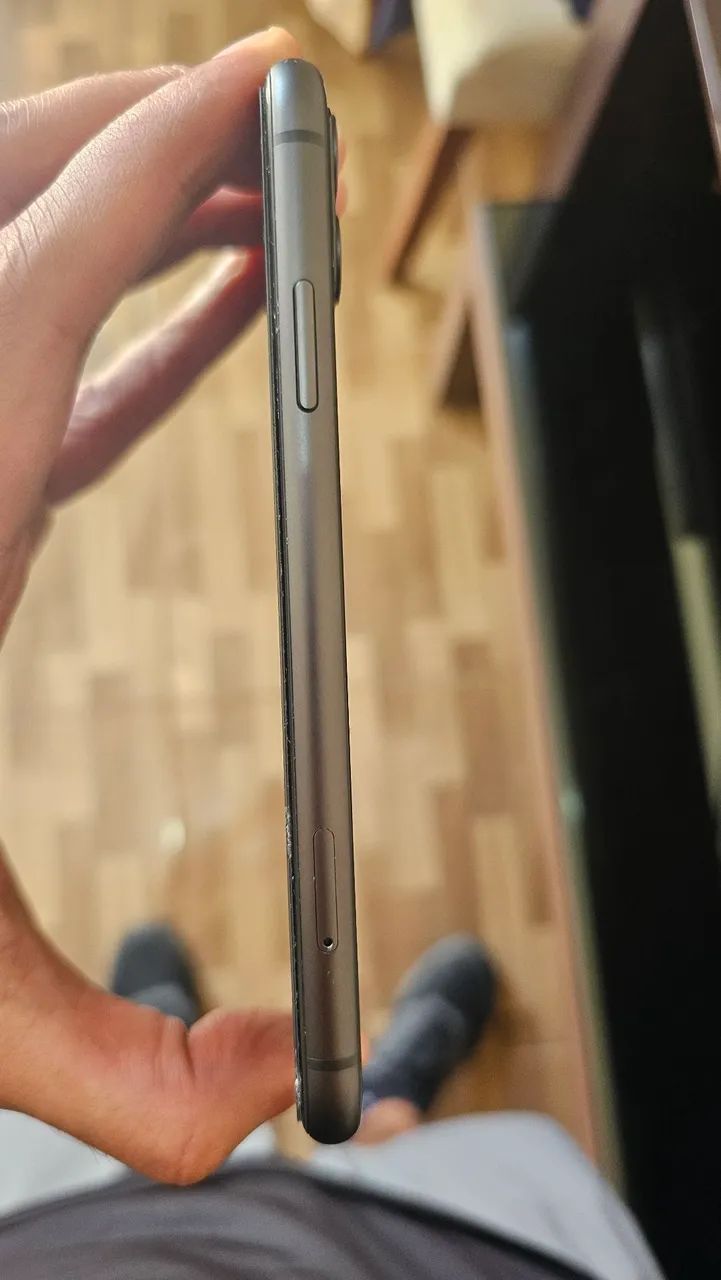 iPhone 11 - 64 GB - Funcionando Perfeitamente - Foto 3