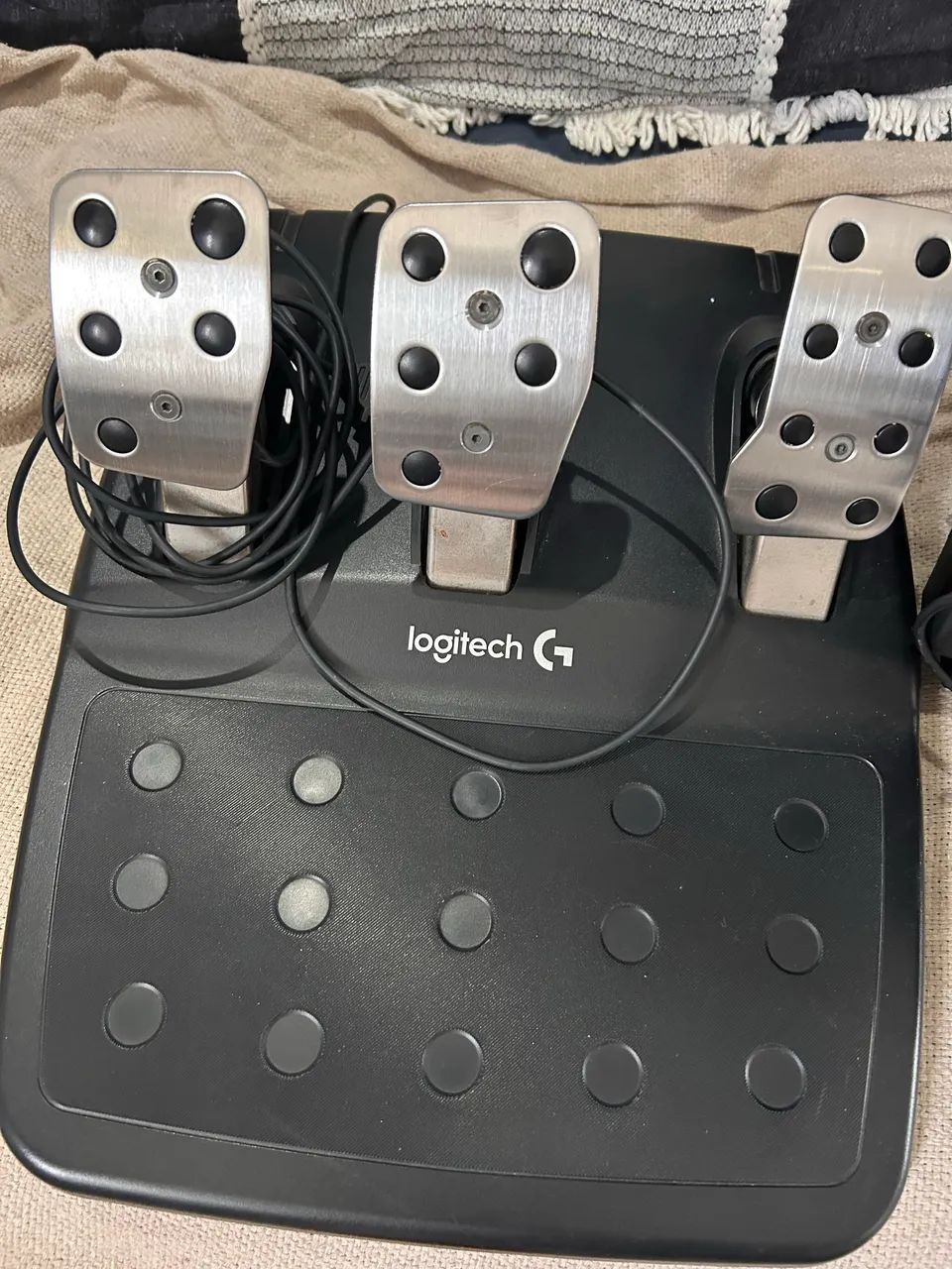 Volante Logitech G920 + Pedais Original - Xbox/PC - Foto 3