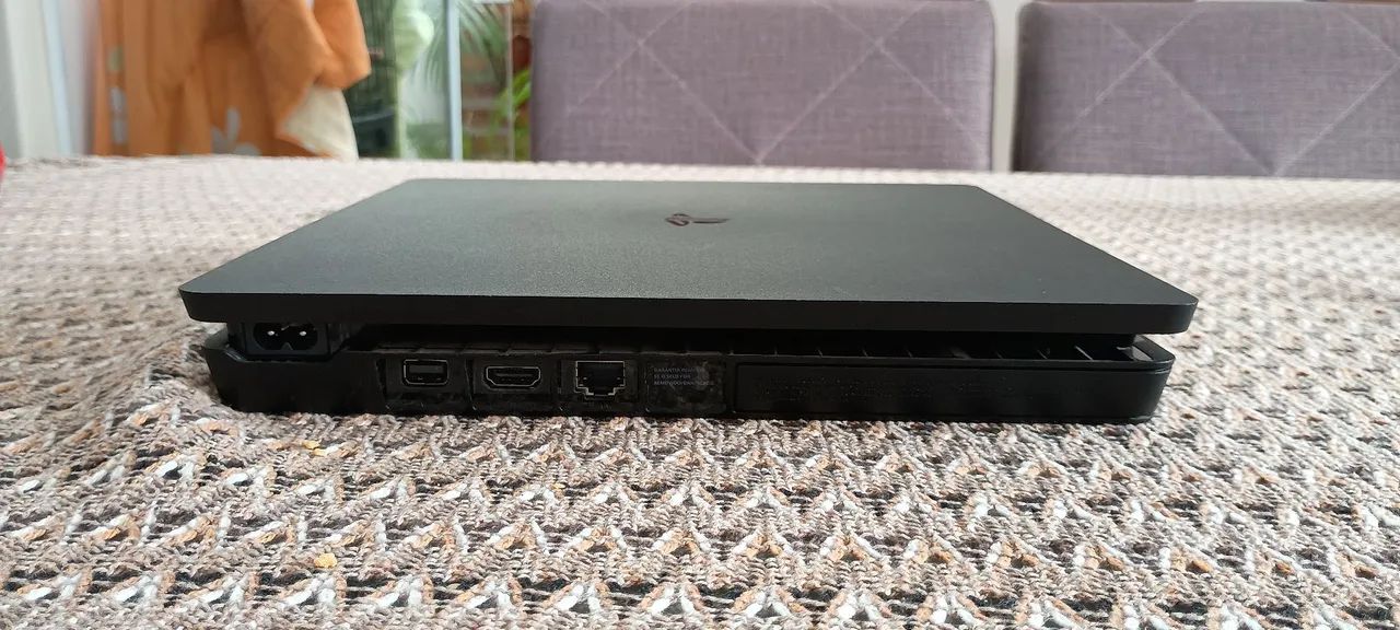 PS4, 2 controles e jogo  - Foto 2