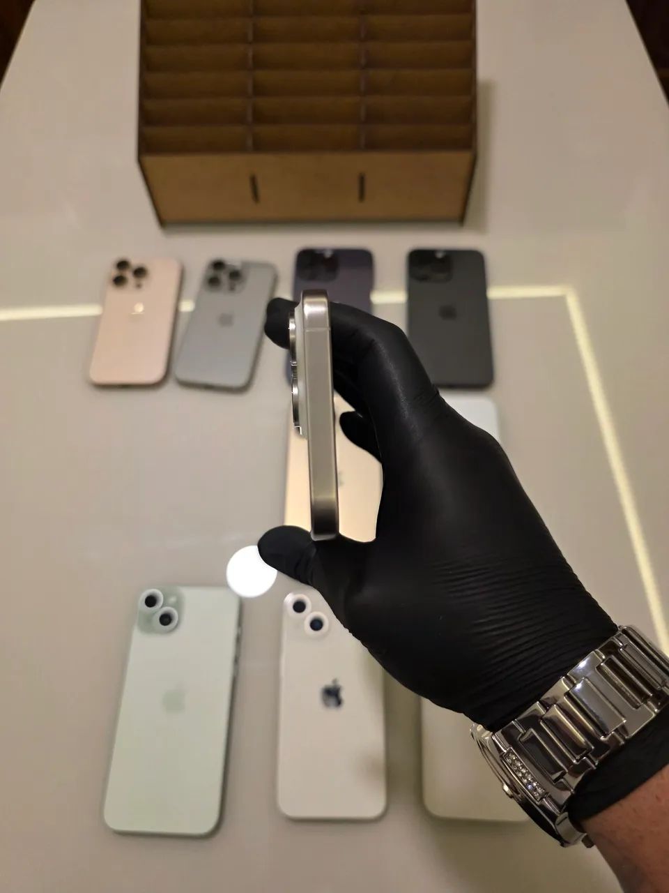 IPHONE 15 PRO MAX 256GB - WHITE TITANIUM  - Foto 5