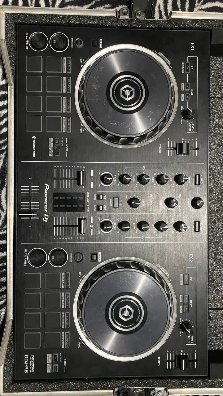 Controladora DDJ-RB com Hard Case Maleta Pionerr - Foto 4