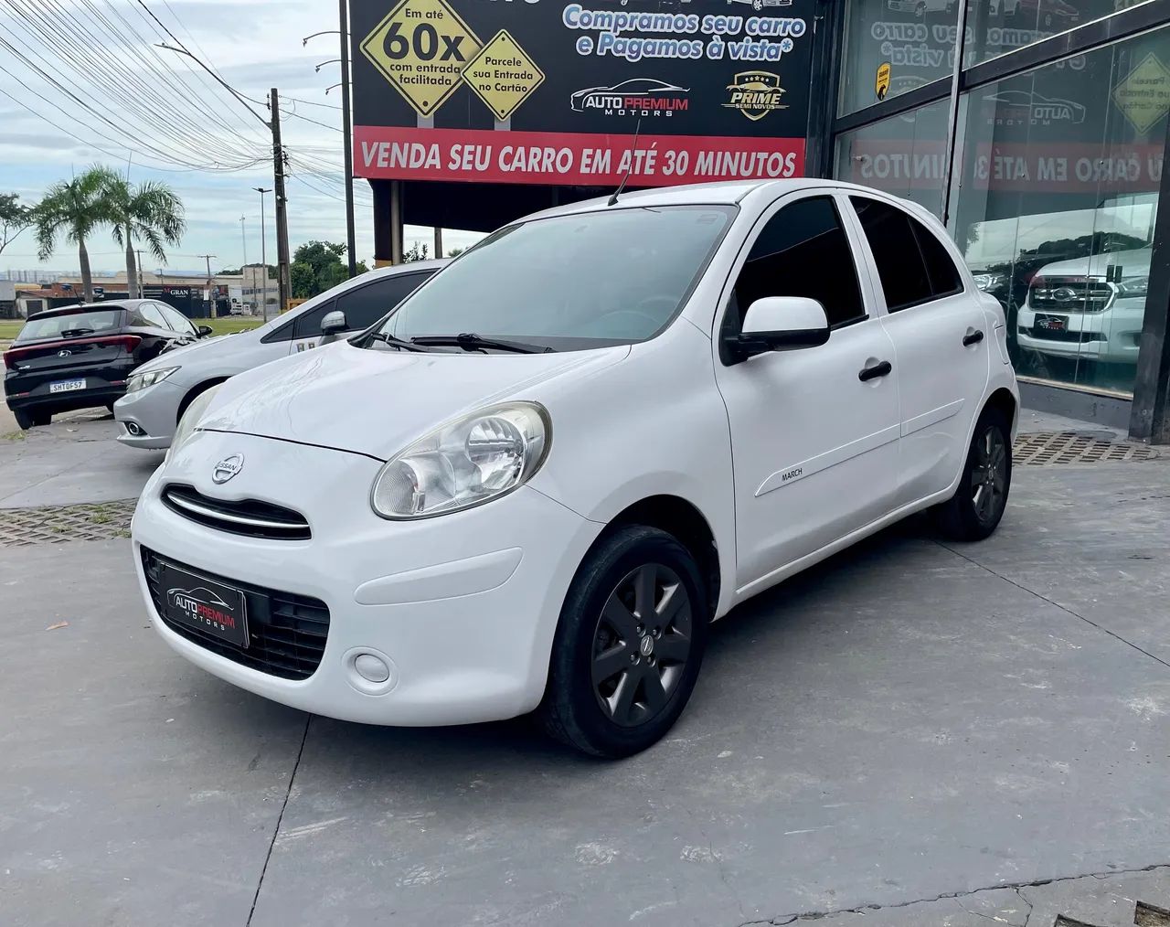 Nissan March 2013