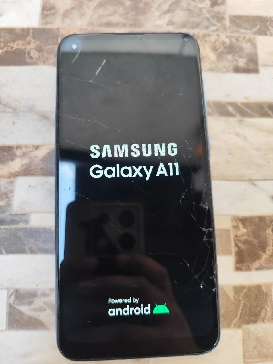 Celular Samsung A11 Usado - Foto 2