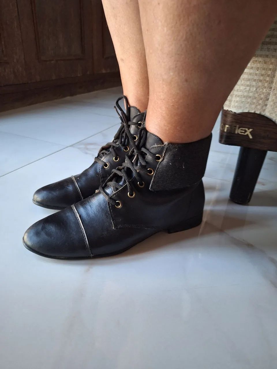 Bota de couro preta vintage 