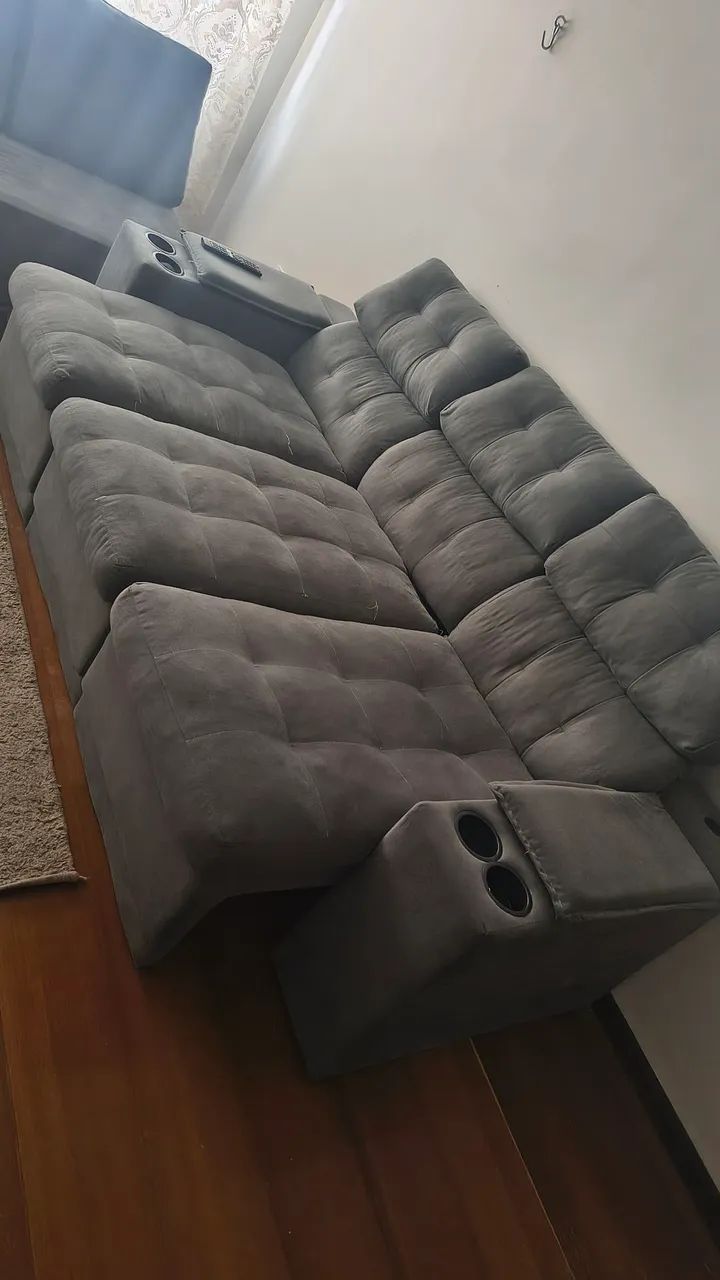 Sofá 4 lugares Chumbo Semi Novo 