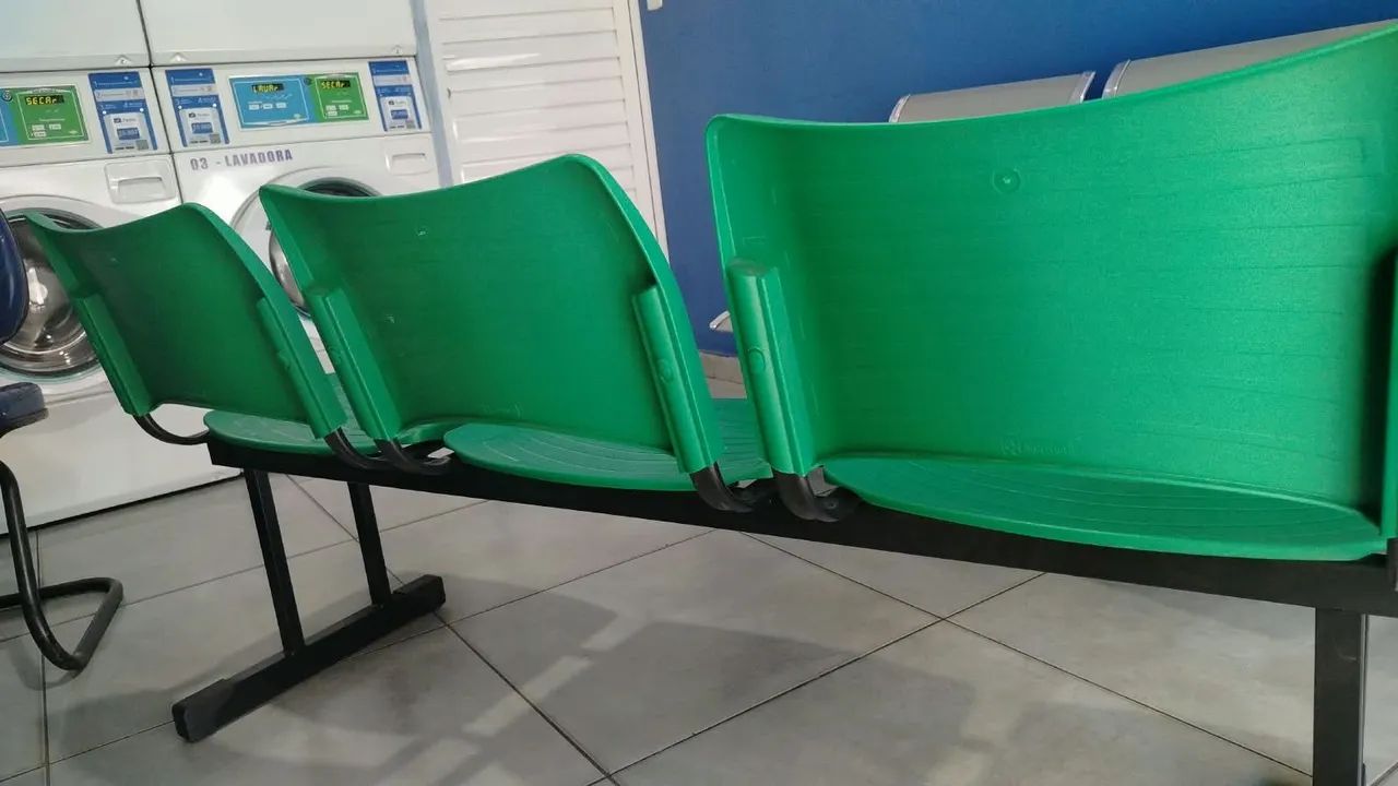 Vendo longarina de três assentos - Foto 3