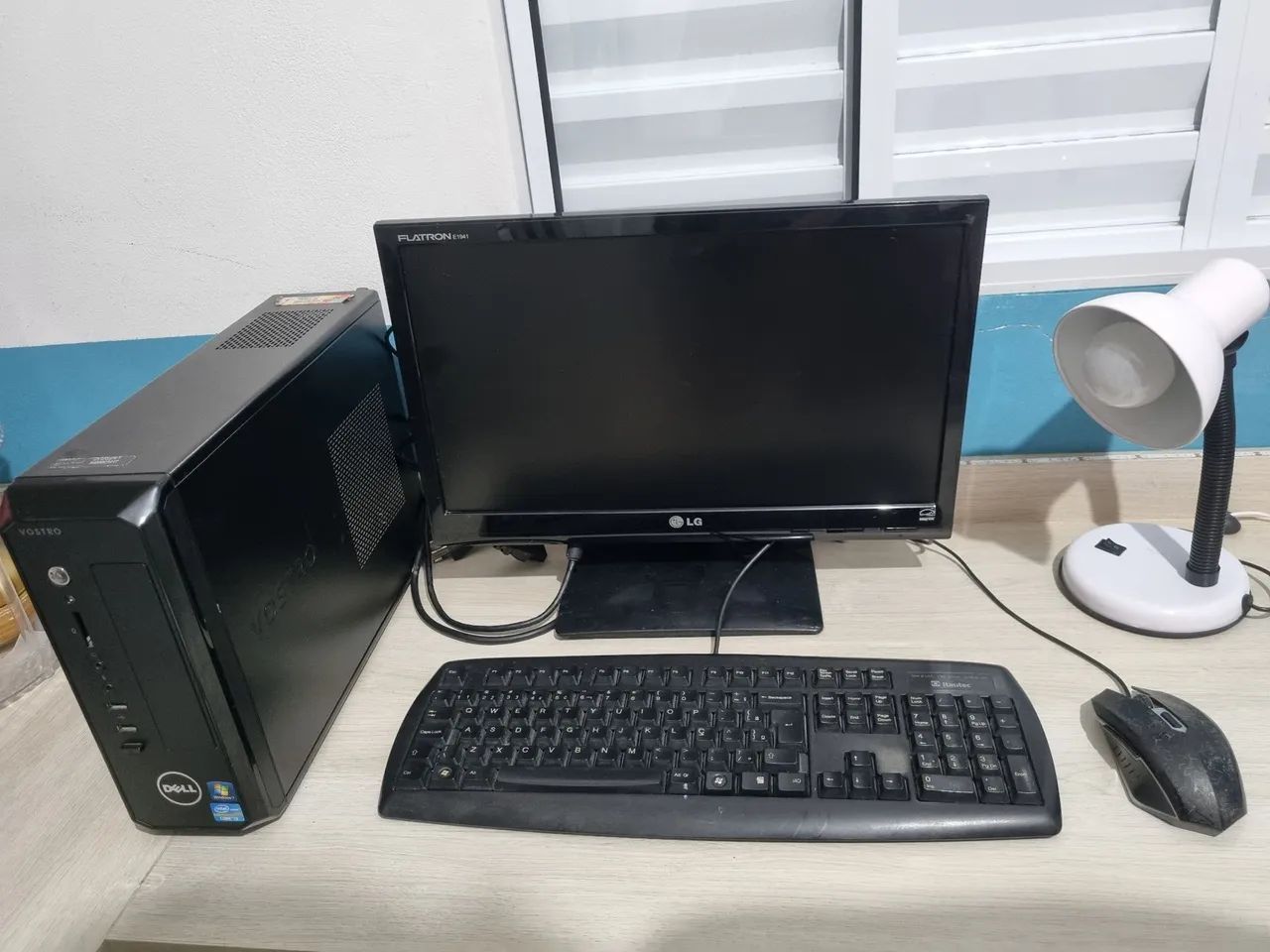 COMPLETE SETUP + MONITOR + KEYBOARD — READY TO USE