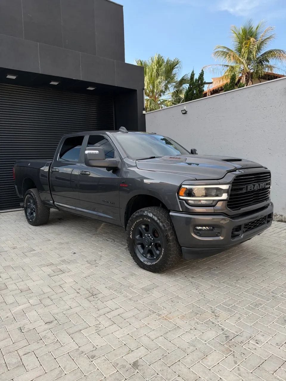 Ram 2500 2500 LARAM. 6.7 NIGHT ED. TB CD 4x4 Die. 2023