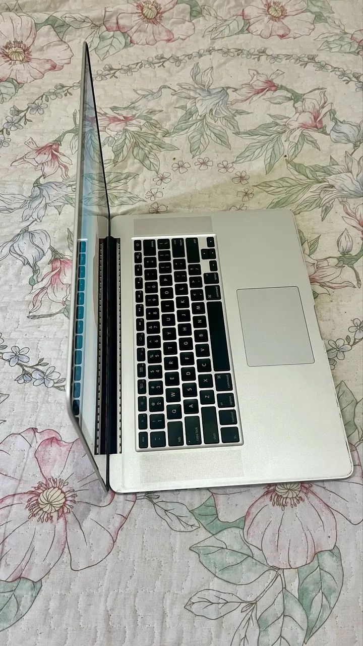 MacBook Pro Retina 15? - i7 Quad Core - Tela Retina - macOS