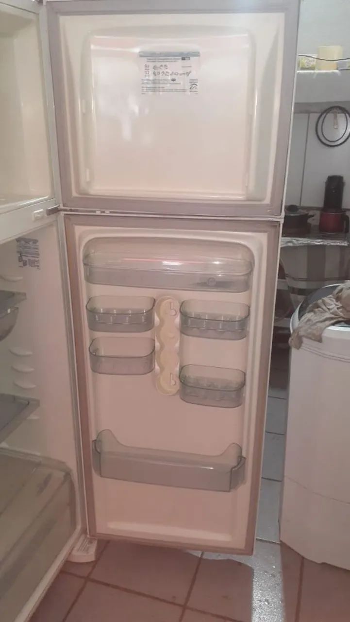 Geladeira dúplex Electrolux Frost Free  - Foto 4