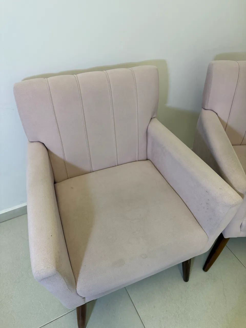 Vendo Par de Poltronas Estofadas