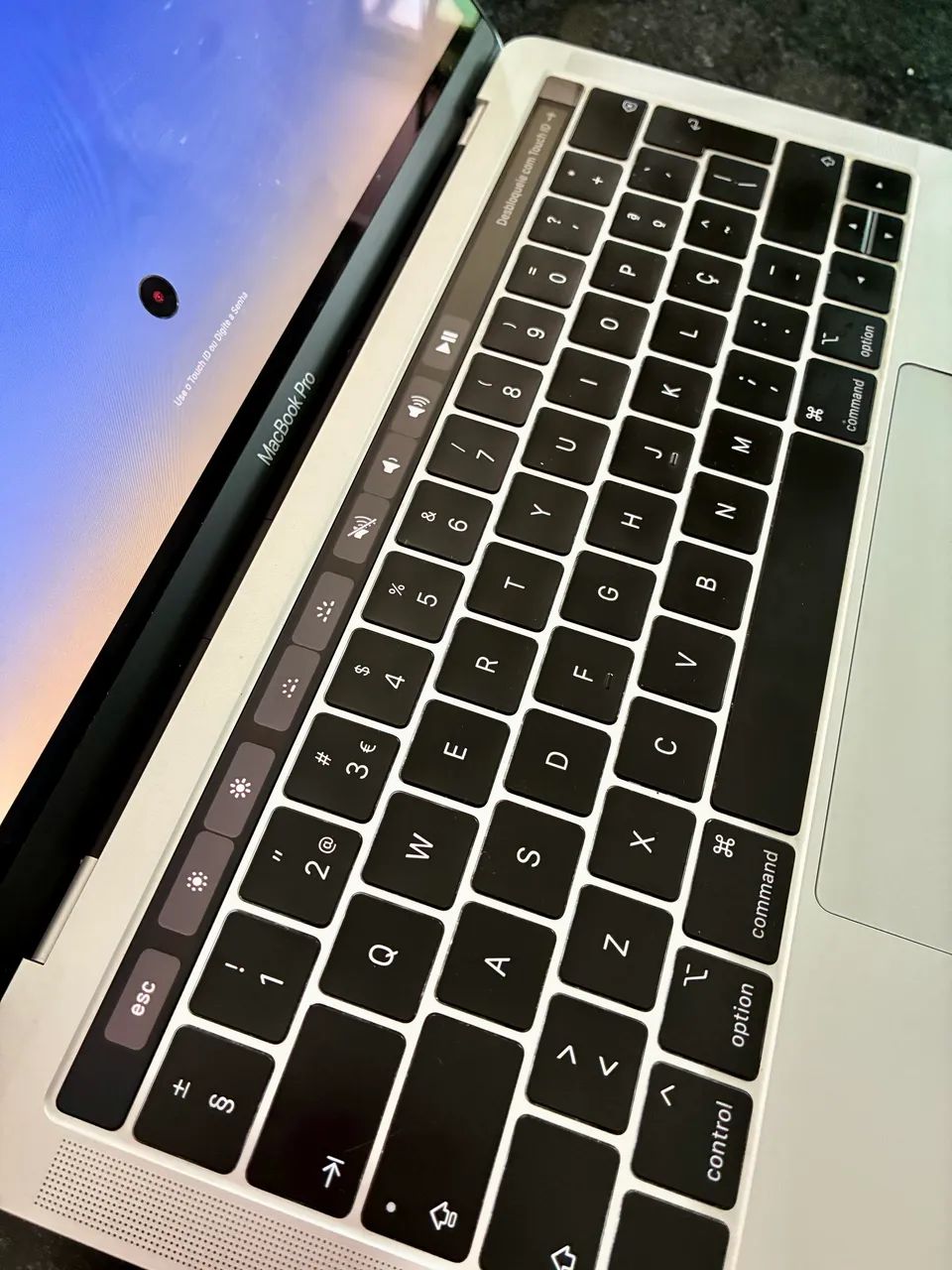 macbook pro 13 2019