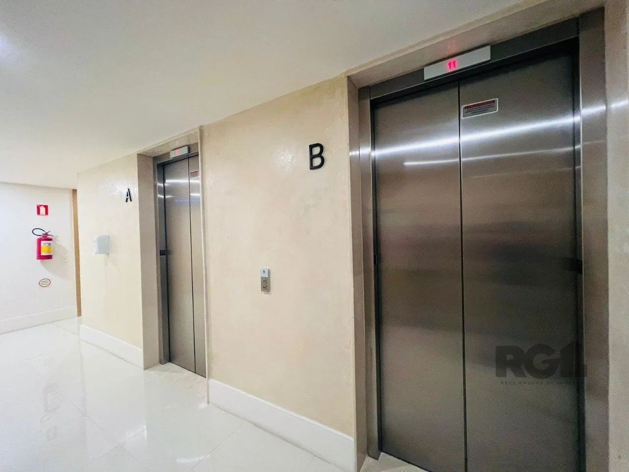 Sala Comercial com 33m² no MEDPLEX Assis Brasil !!! - Foto 2