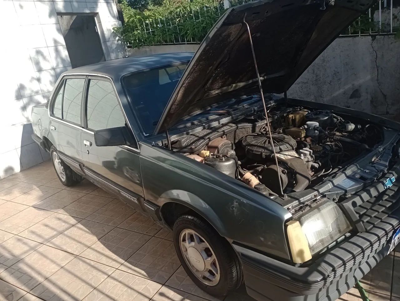 Chevrolet Monza 1990