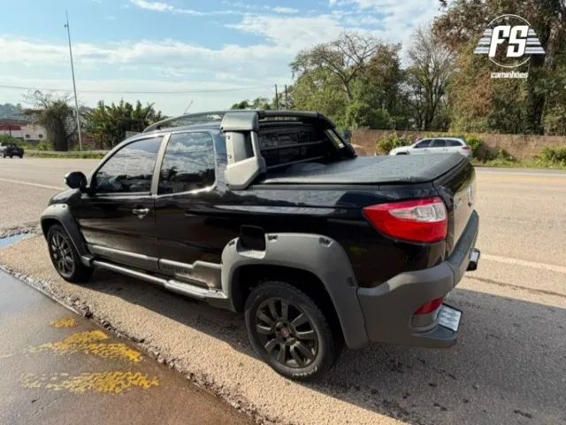 Fiat Strada Adv.1.8 16V Dualogic Flex CD 2017 - Foto 3