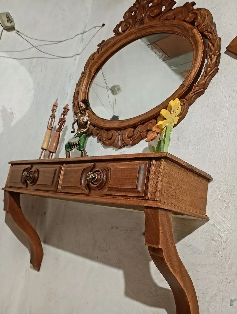 Espelho/ Penteadeira/, Console em Madeira entalhada com Gavetas - Foto 3