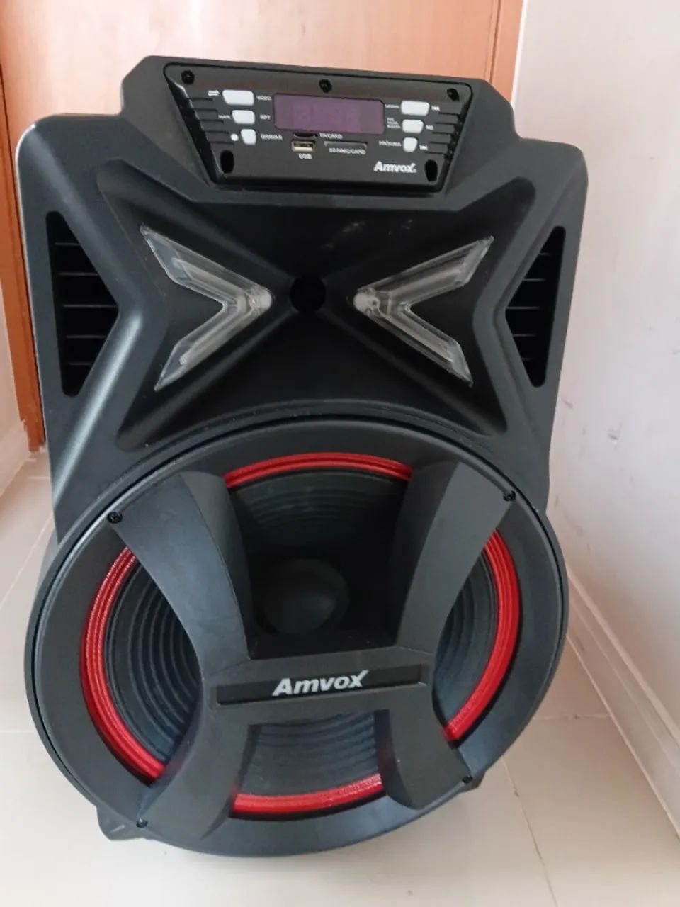 Caixa de som 700 rms