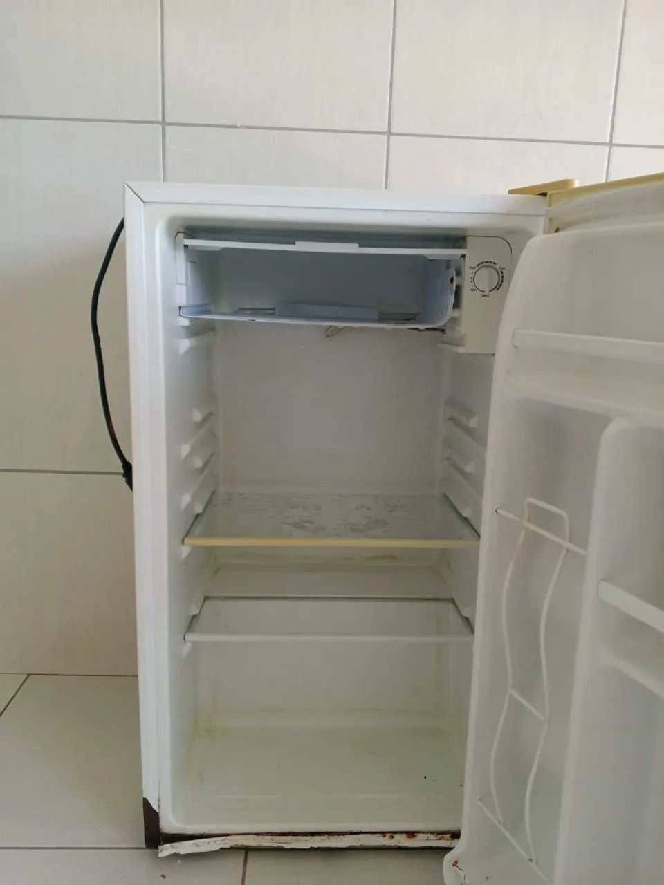 Frigobar Midea 93L - Foto 2