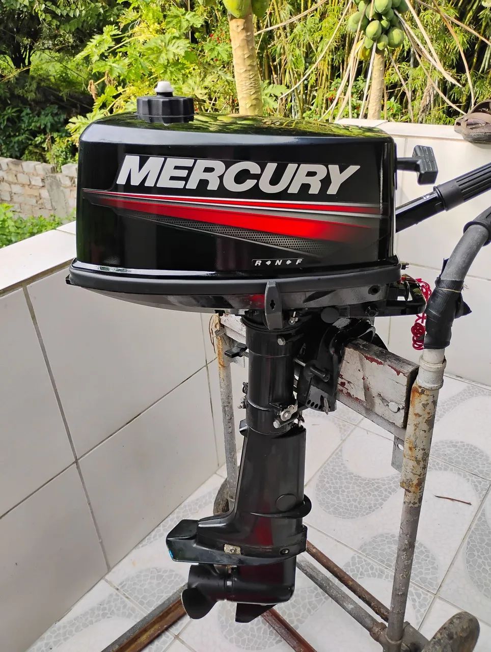 Vendo motor de popa Mercury 5HP - Foto 5