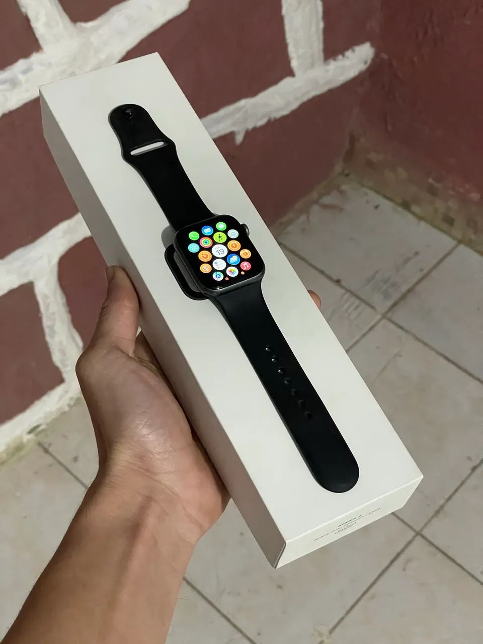 Apple Watch Series 4 44mm Space Gray - Com Caixa Original - Foto 2
