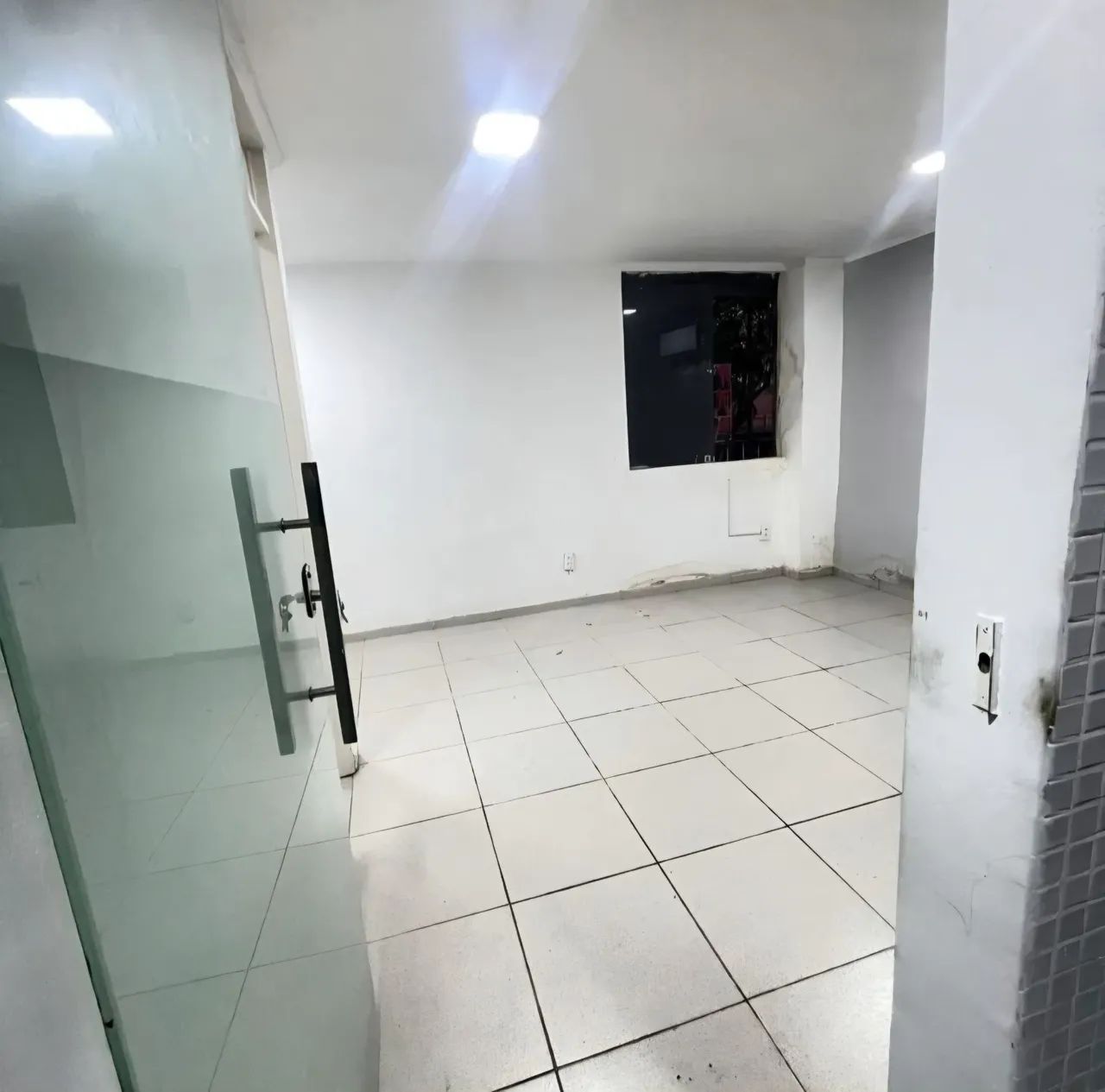 Alugo sala comercial na epitacio Pessoa