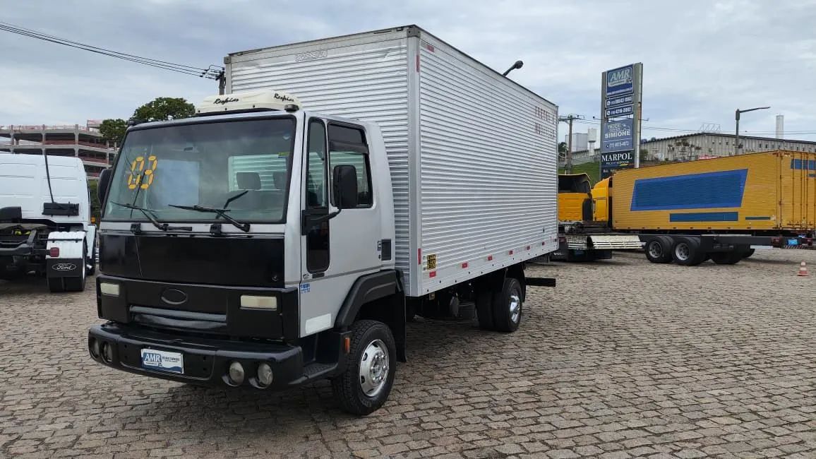 Vendo Ford Cargo 815 ano 2003 - Foto 3