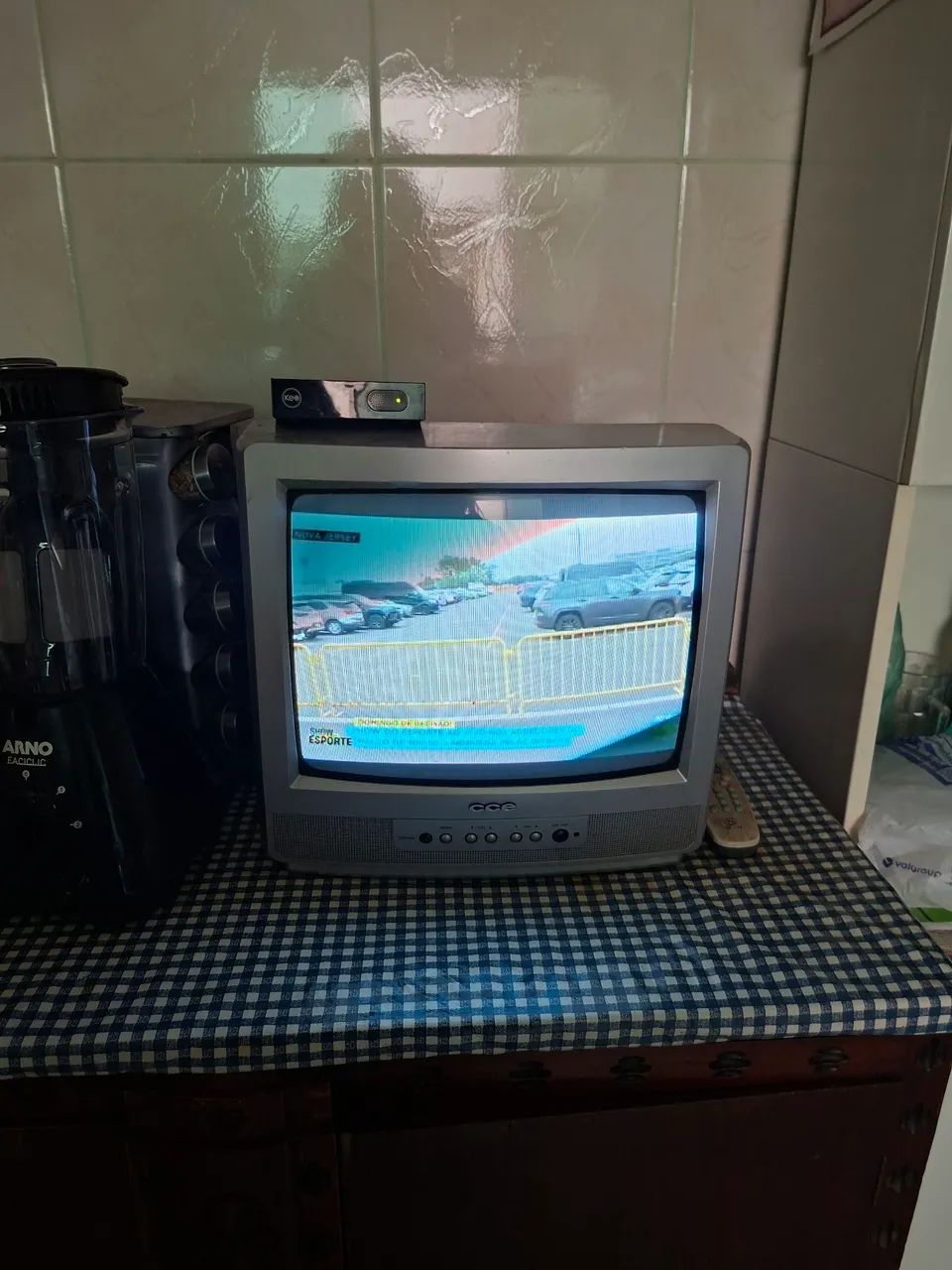 TV de tubo CCE de 14 polegadas - Foto 4