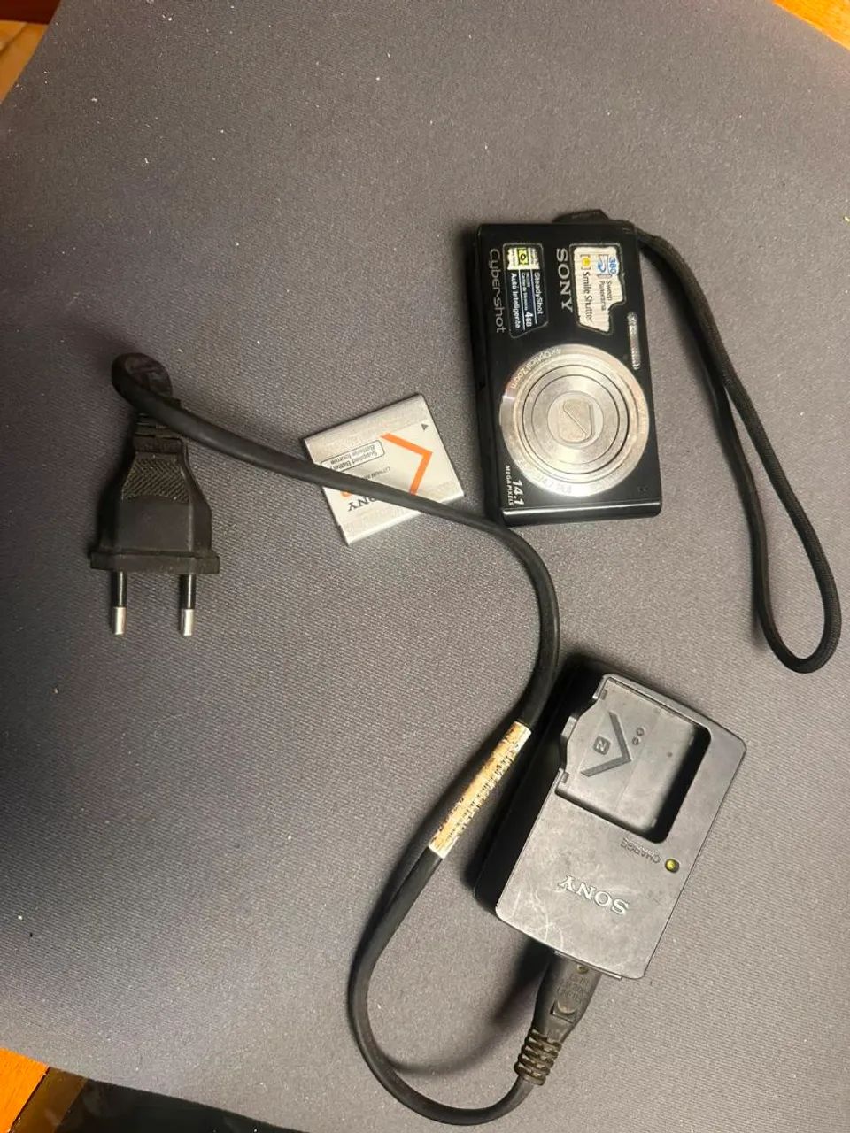 Camera Sony Cyber-shot 14.1 mega pixels