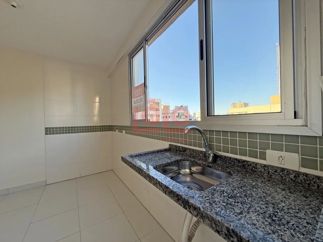 Apartamento para alugar no Edifício Lounge 163 na Zona 07 em Maringá - Foto 2