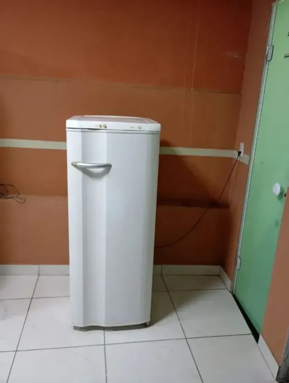 VENDE-SE GELADEIRA ELECTROLUX