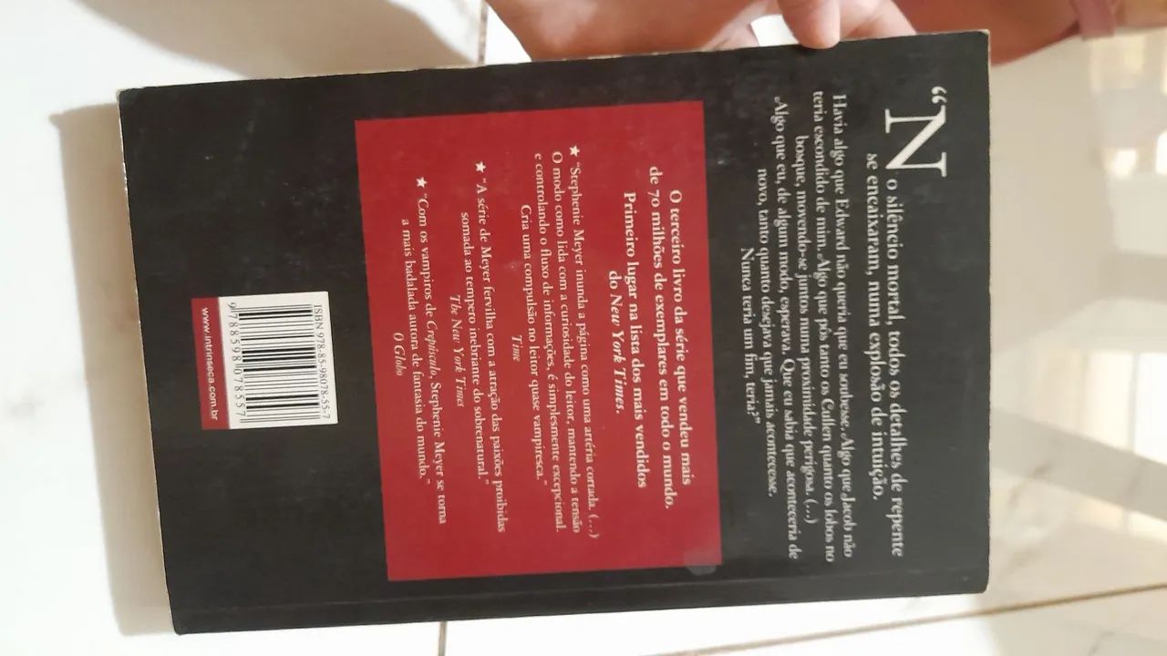 Livros Ecplise e Amanhecer  - Foto 2