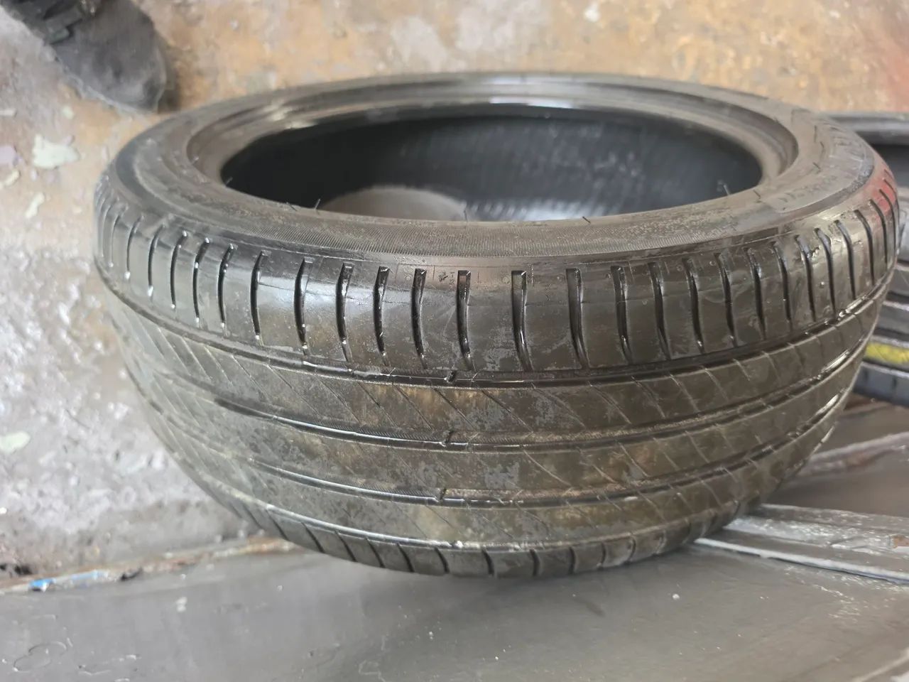 Pneus corolla 225 45 R17 - Foto 5