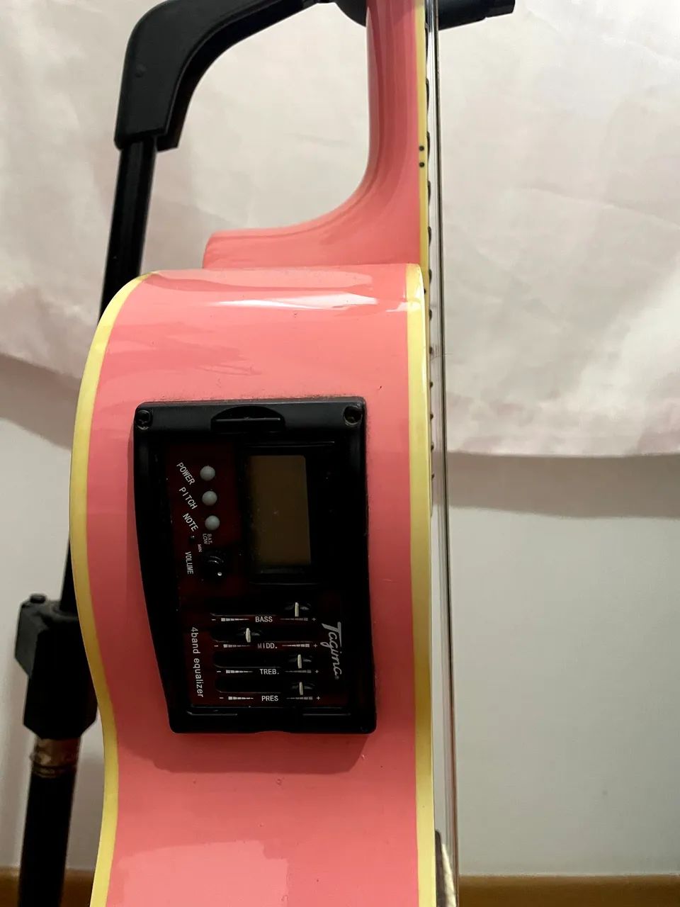Violão Tagima rosa nylon elétrico  - Foto 3