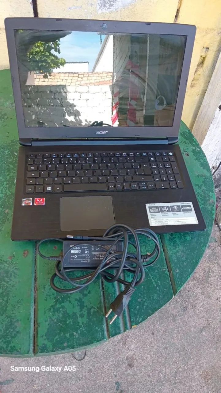 Vendo um notebook com defeito somente na bateria e um risco na tela, funciona tudo normal - Foto 6