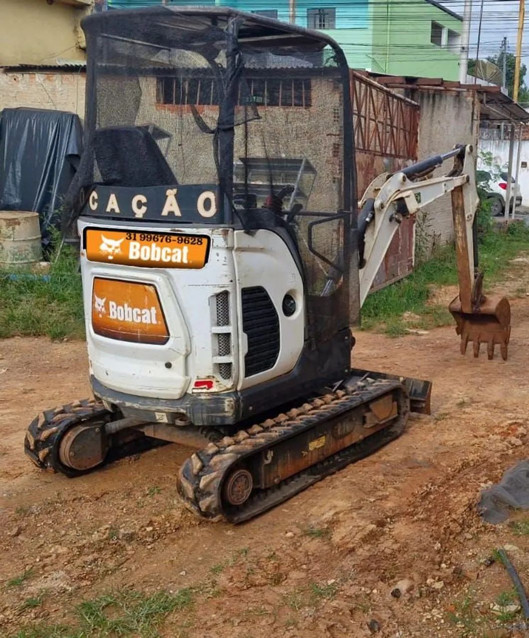 Mini escavadeira compacta Bobcat E20 e implementos  - Foto 2