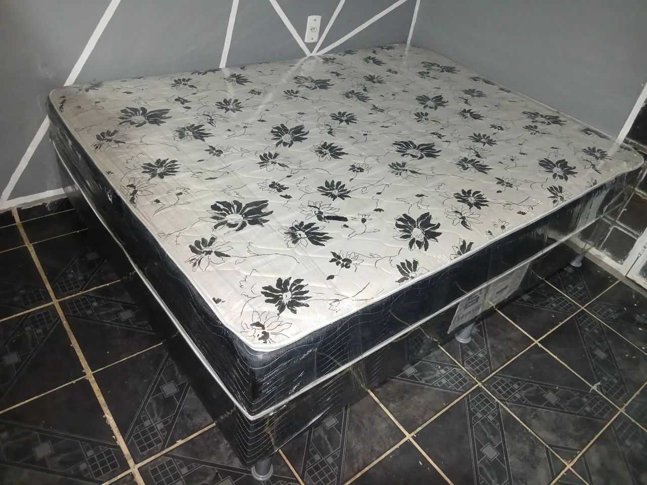 Cama box casal de espuma higienizada