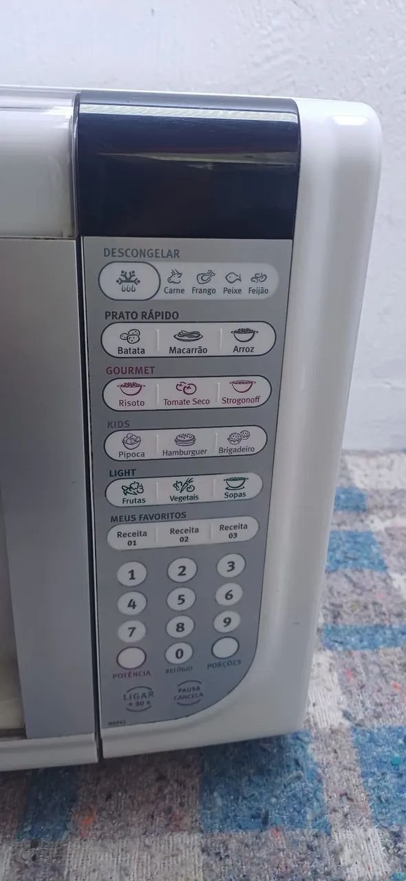Microondas Electrolux 31 litros 220v  - Foto 4