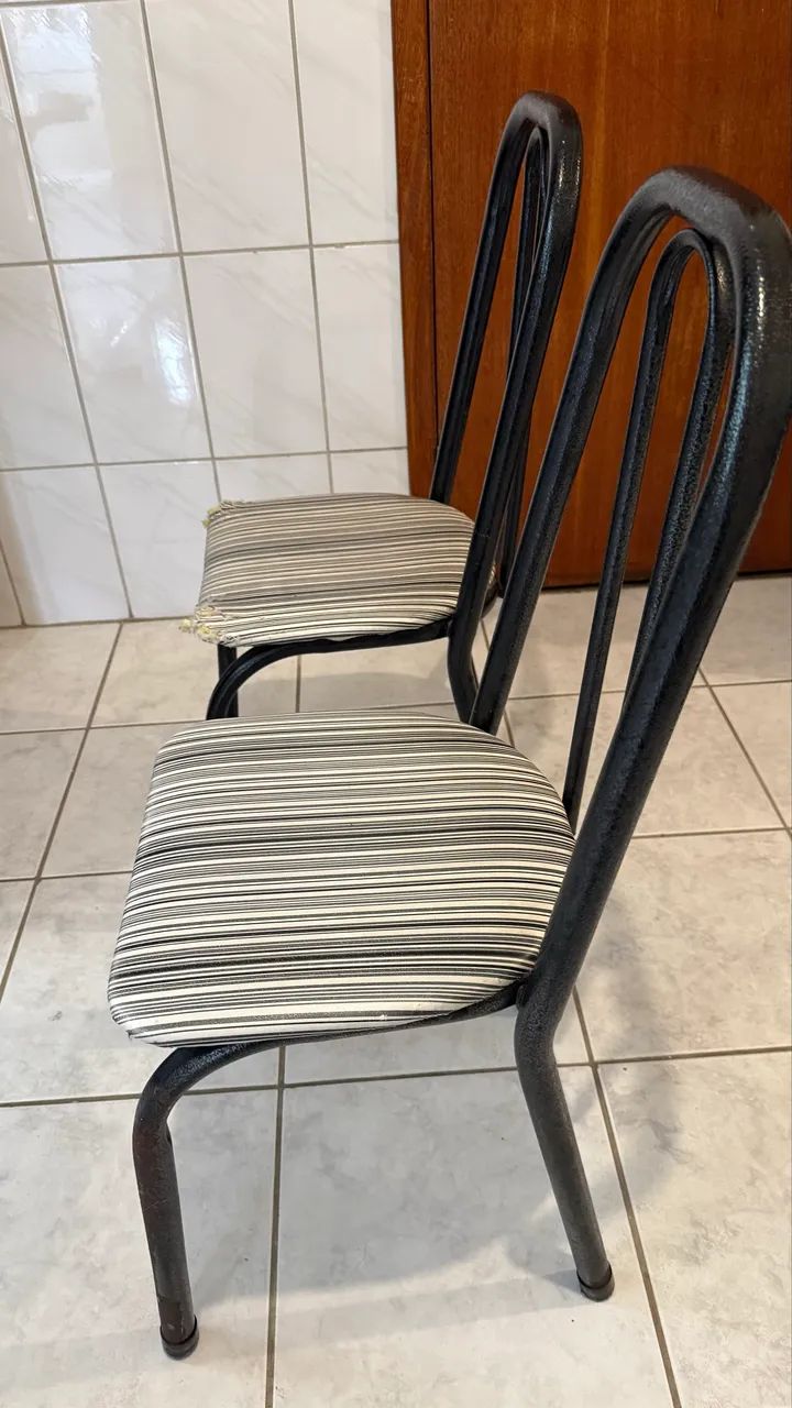 Par de cadeiras para doação 