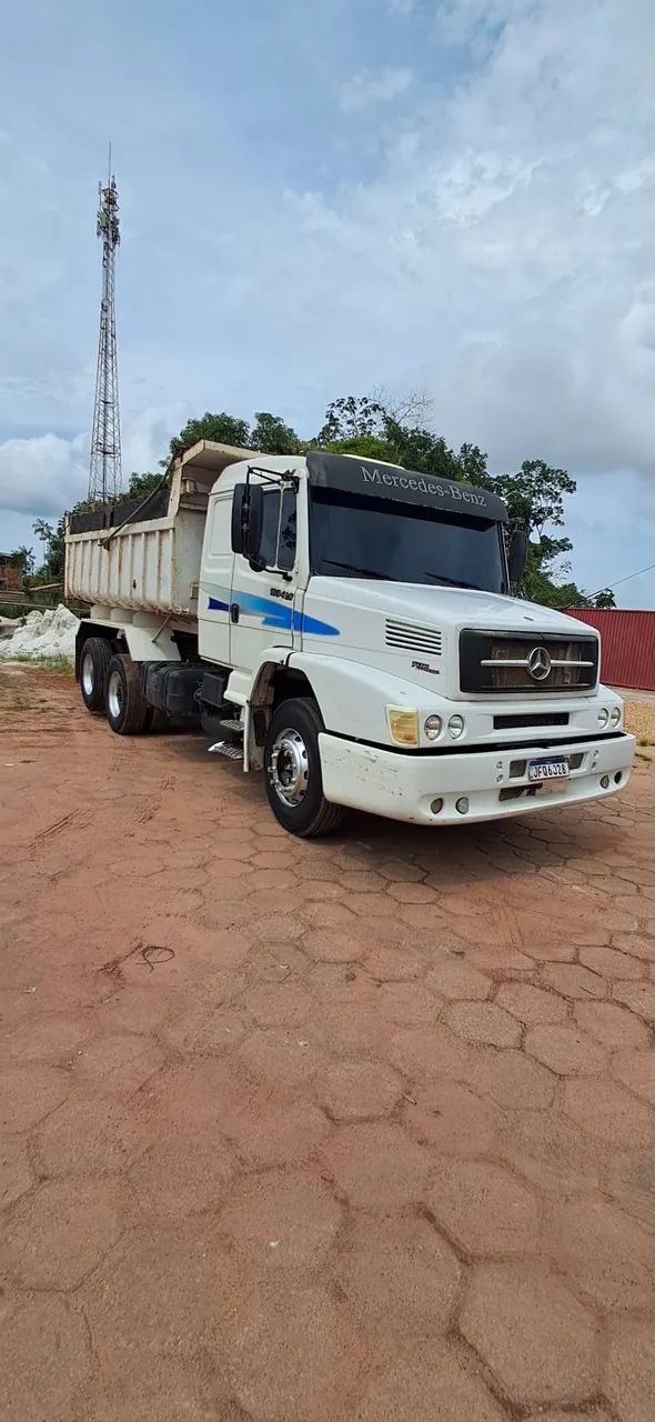 Caçamba e prancha a venda