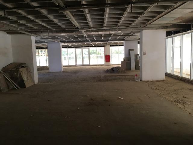 Vende-se Excelente Loja Comercial no Ed. Manhattan Square Garden na Av Santos Dumont 1510 - Foto 2