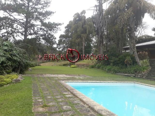 Excelente sítio com área de 10 mil m² com casa principal, casa de caseiro e área de lazer. - Foto 4