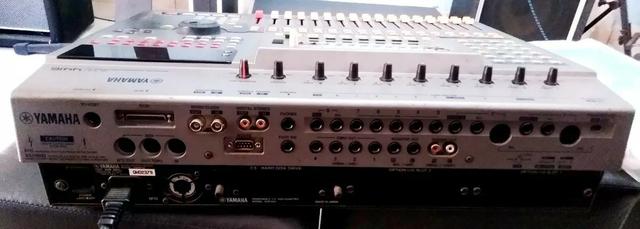 Mesa de som Yamaha AW-4416 Workstation - Foto 5
