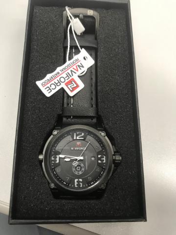 Relógio naviforce novo na caixa modelo 9090