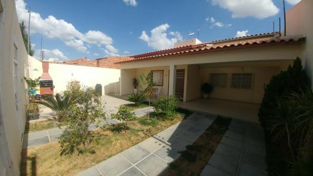 Casa 3/4 à venda no Jardim Guararapes, Petrolina-PE