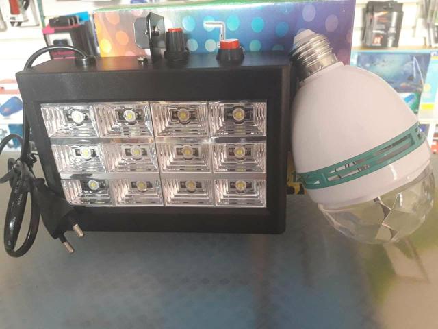 Kit strobo com 12 leds colorido e lampada giratória