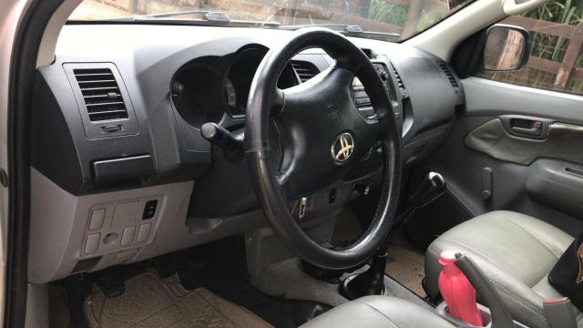 Vendo uma hilux 2010/10 diesel manual - Foto 4